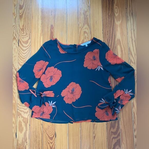 Cupcakes and Cashmere Floral Top - Picture 2 of 9